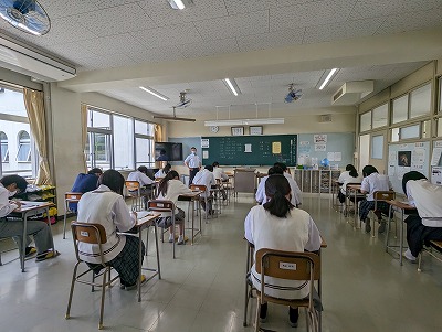 3 日章学園 鹿児島城西高等学校