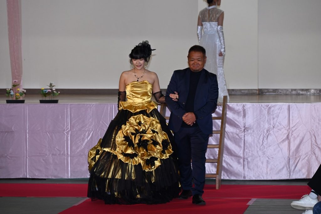 ファッションデザイン科 保護者への感謝の集い 2 DSC 1702 日章学園 鹿児島城西高等学校