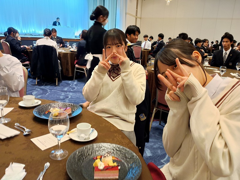 ホテルマナー講座を開催しました 3 IMG 20251222 124448326 HDR 日章学園 鹿児島城西高等学校