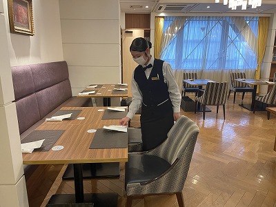 ~おもてなしの心と素敵な笑顔でチャレンジ~ 2 32a2567d4801a69dcaae5855516e4843 日章学園 鹿児島城西高等学校