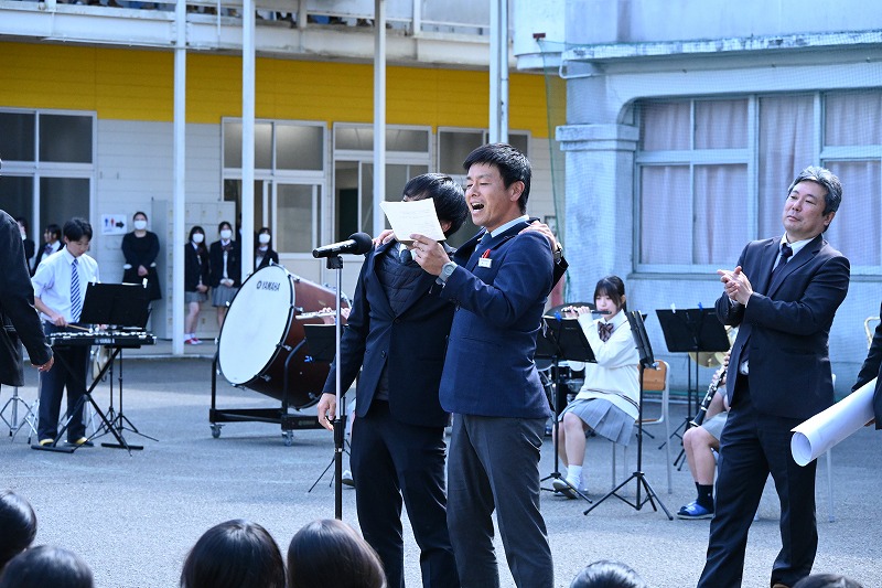 卒業記念植樹・吹奏楽部&チアリーディング合同卒業記念演奏会を行いました。 5 DSC 3298josei2025 日章学園 鹿児島城西高等学校