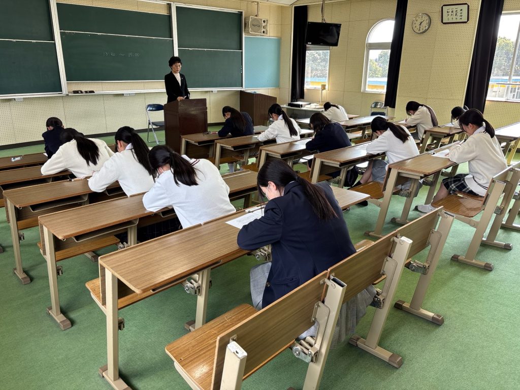 22期生!認定エステティシャン筆記試験 1 IMG 2391 日章学園 鹿児島城西高等学校