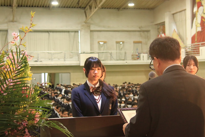 同窓会入会式及び前日表彰を行いました。 5 IMG 9559 日章学園 鹿児島城西高等学校